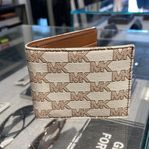 Michael Kors Men’s Women’s Cooper Logo Fabric Billfold Wallet Light Cream Multi - Picture 14 of 16